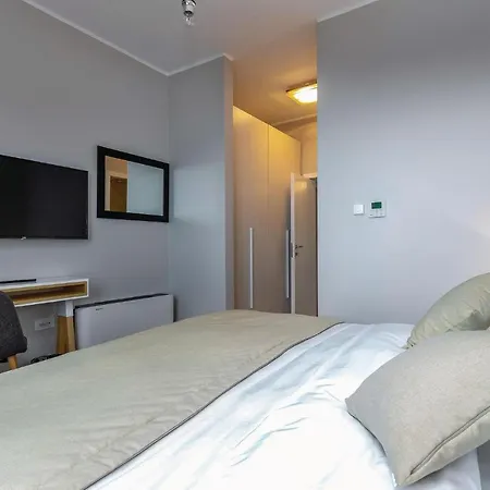 Amazing In With 5 Bedrooms, Sauna And Wifi